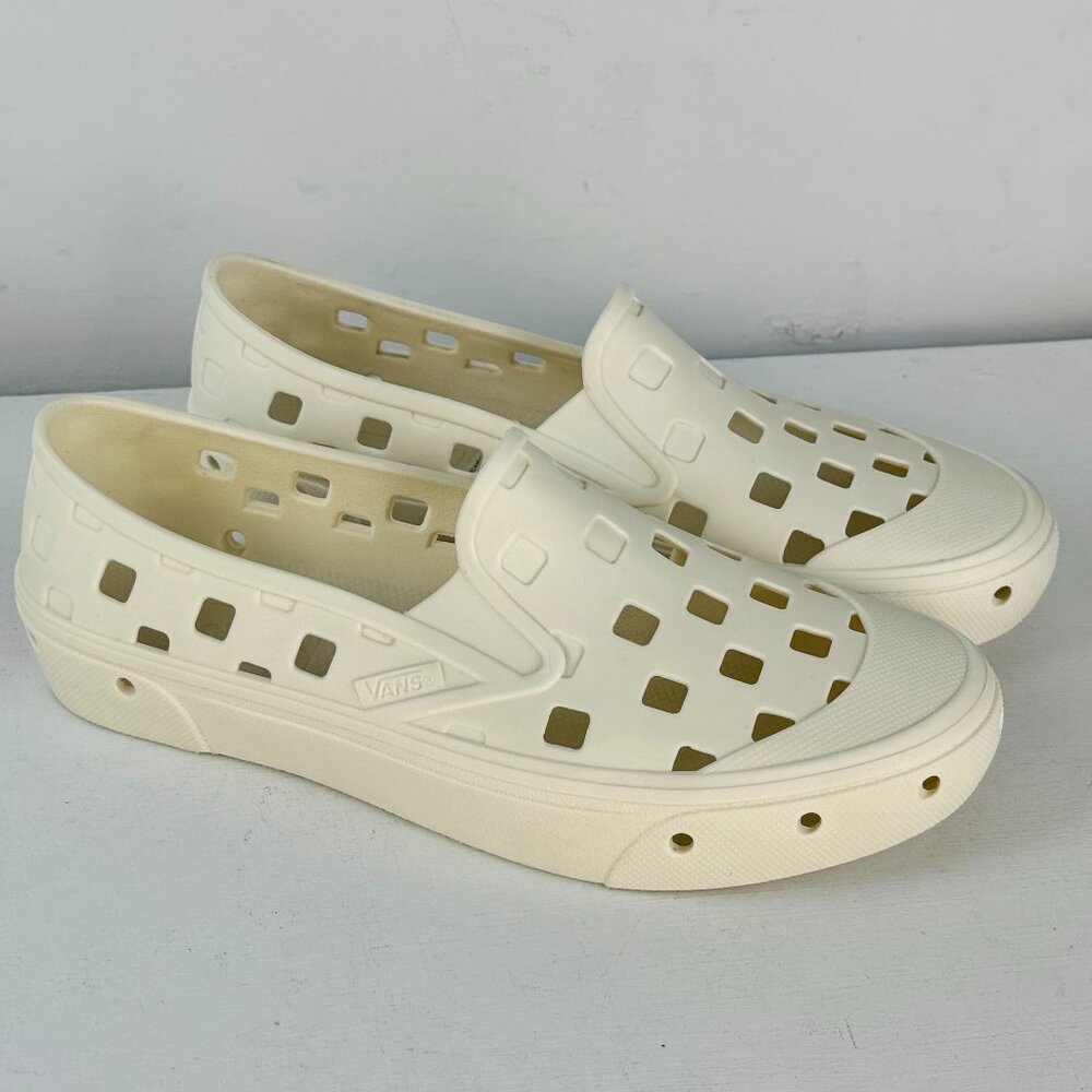 Men's 5 Women's 6.5 Vans Slip-On Mule TRK Sneakers Water Shoes - Marshmallow